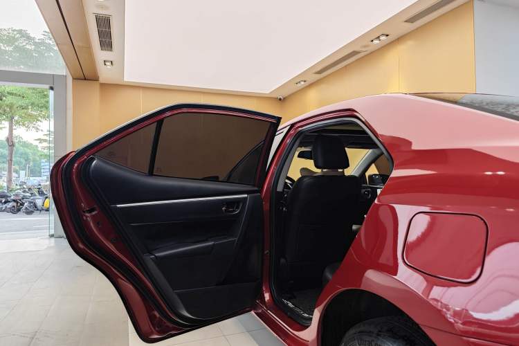 Used Toyota Levin 2017 Revised 185T CVT Elite Edition China V Standard Interior 12