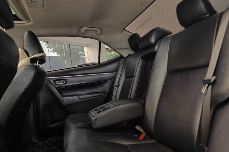 Used Toyota Levin 2017 Revised 185T CVT Elite Edition China V Standard Interior 4