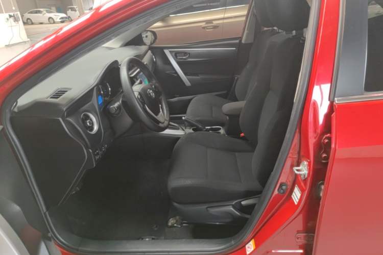 Used Toyota Levin 2017 Revised 185T CVT Elite Edition China V Standard Left Front Seat