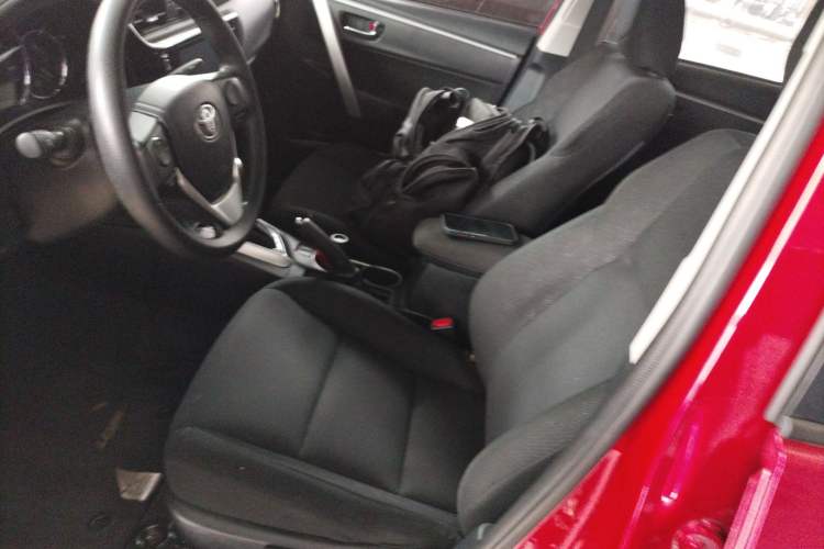 Used Toyota Levin 2017 Revised Version 185T CVT Elite Edition China VI Standard Left Front Seat