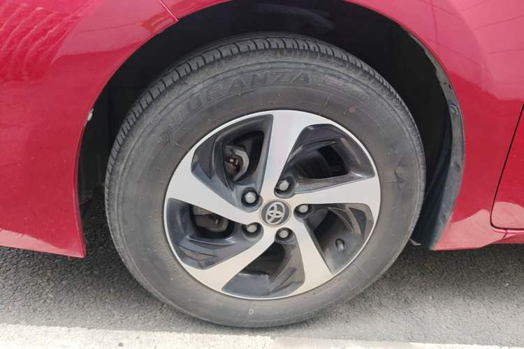 Used Toyota Levin 2017 Revised 185T CVT Elite Edition China V Standard Left Front Wheel Hub