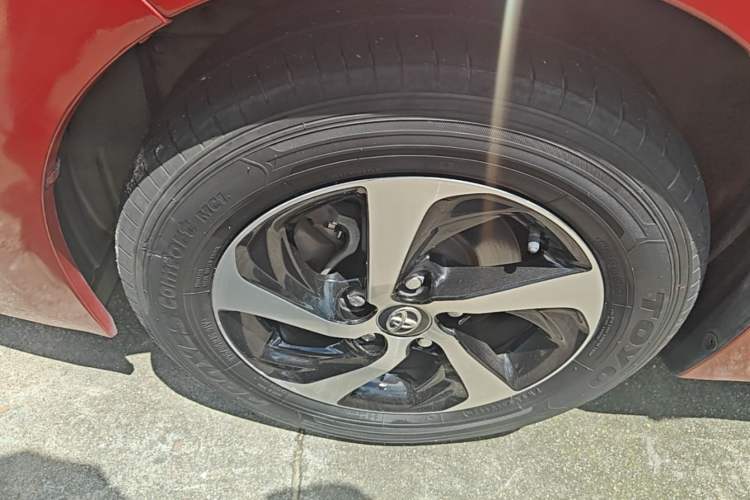 Used Toyota Levin 2017 Revised 185T CVT Elite Edition China V Standard Left Front Wheel Hub