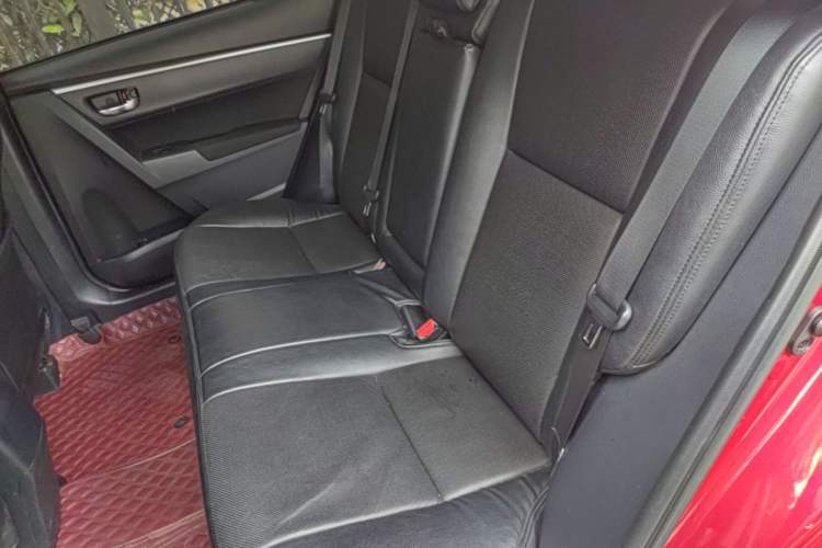 Used Toyota Levin 2017 Revised 185T CVT Elite Edition China V Standard Left Rear Seat