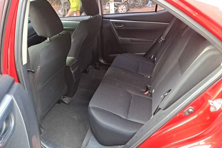 Used Toyota Levin 2017 Revised 185T CVT Elite Edition China V Standard Left Rear Seat