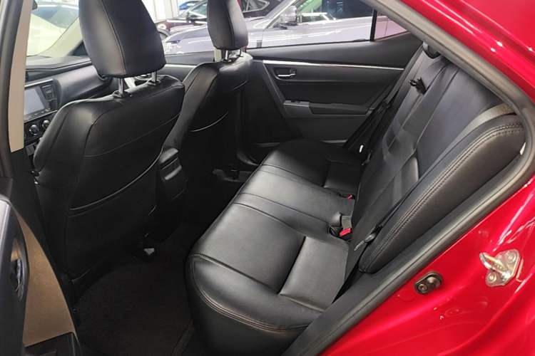 Used Toyota Levin 2017 Revised 185T CVT Elite Edition China V Standard Left Rear Seat