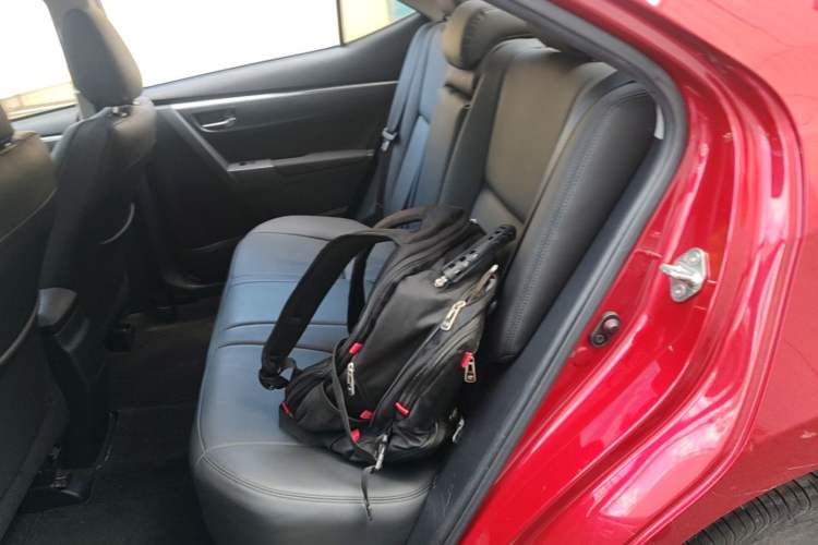 Used Toyota Levin 2017 Revised 185T CVT Elite Edition China V Standard Left Rear Seat