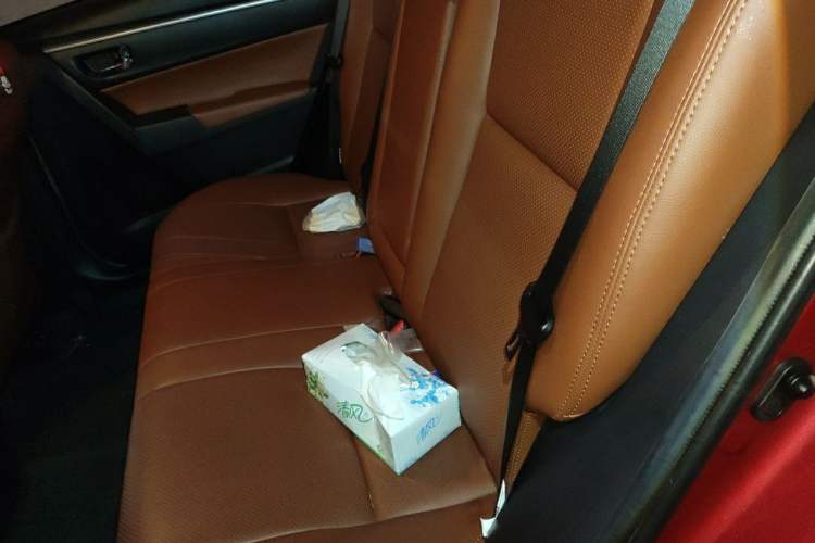 Used Toyota Levin 2017 Revised Version 185T CVT Elite Edition China VI Standard Left Rear Seat