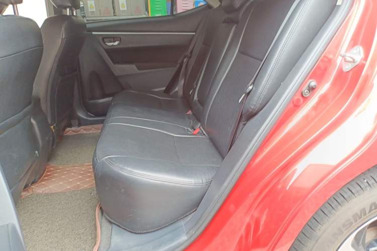 Used Toyota Levin 2017 Revised 185T CVT Elite Edition China V Standard Left Rear Seat