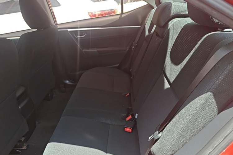 Used Toyota Levin 2017 Revised 185T CVT Elite Edition China V Standard Left Rear Seat