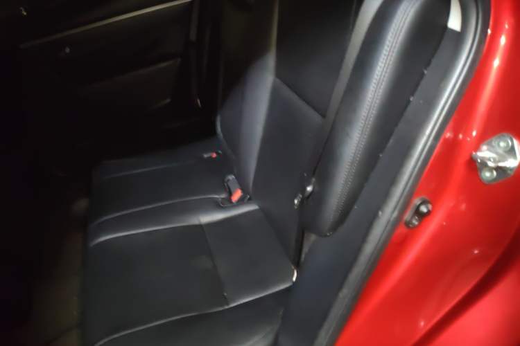 Used Toyota Levin 2017 Revised 185T CVT Elite Edition China V Standard Left Rear Seat