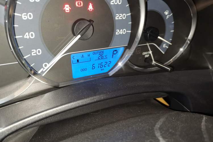 Used Toyota Levin 2017 Revised 185T CVT Leading Edition China V Standard Odometer Close Up
