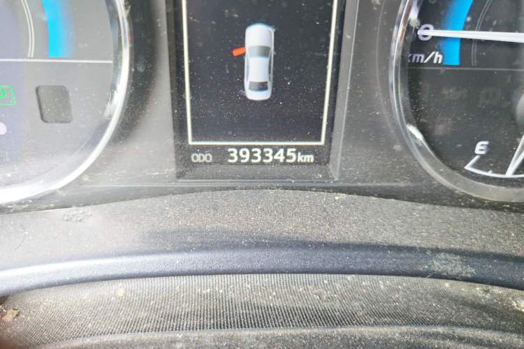 Used Toyota Levin 2017 Revised Dual-Engine 1.8H GS E-CVT Elite Sunroof Version China V Standard Odometer Close Up