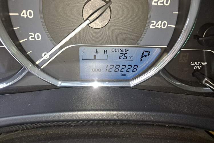 Used Toyota Levin 2017 Revised 185T CVT Elite Edition China V Standard Odometer Close Up