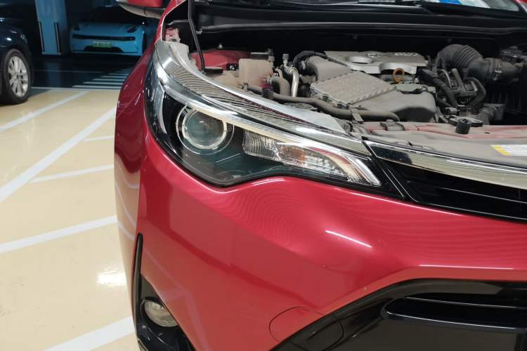 Used Toyota Levin 2017 Revised 185T CVT Leading Edition China V Standard Right Front Headlight