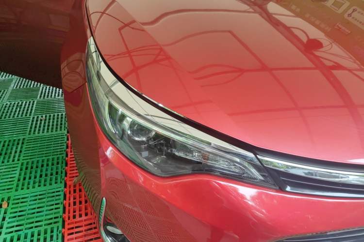 Used Toyota Levin 2017 Revised Version 185T CVT Elite Edition China VI Standard Right Front Headlight