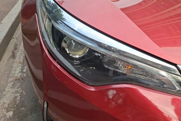 Used Toyota Levin 2017 Revised 185T CVT Elite Edition China V Standard Right Front Headlight