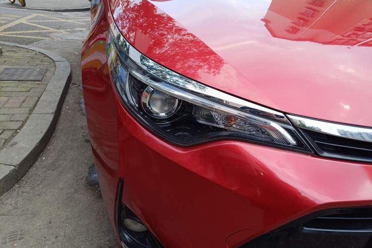 Used Toyota Levin 2017 Revised 185T CVT Elite Edition China V Standard Right Front Headlight