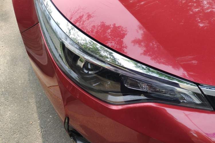 Used Toyota Levin 2017 Revised Version 185T CVT Elite Edition China VI Standard Right Front Headlight