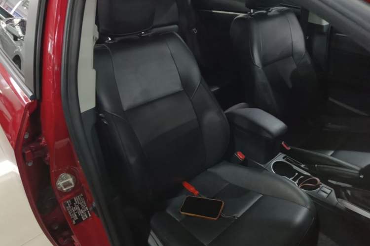 Used Toyota Levin 2017 Revised 185T CVT Elite Edition China V Standard Right Front Seat