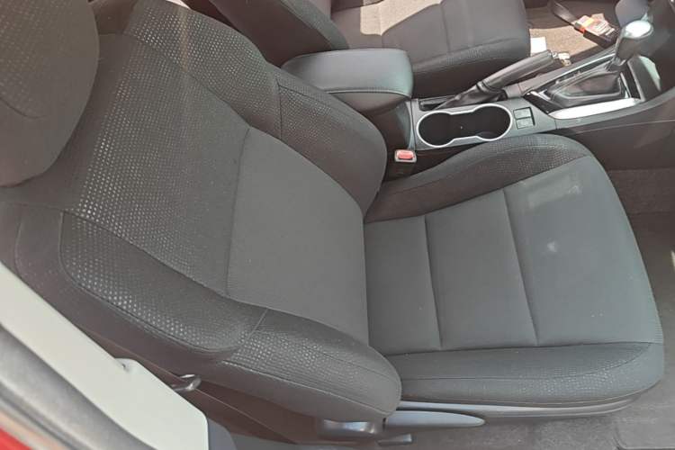 Used Toyota Levin 2017 Revised 185T CVT Elite Edition China V Standard Right Front Seat