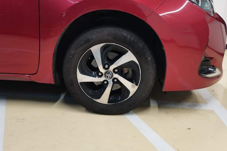 Used Toyota Levin 2017 Revised 185T CVT Leading Edition China V Standard Right Front Wheel Hub