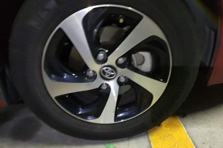 Used Toyota Levin 2017 Revised Version 185T CVT Elite Edition China VI Standard Right Front Wheel Hub
