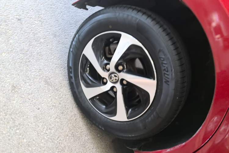 Used Toyota Levin 2017 Revised 185T CVT Elite Edition China V Standard Right Rear Wheel Hub
