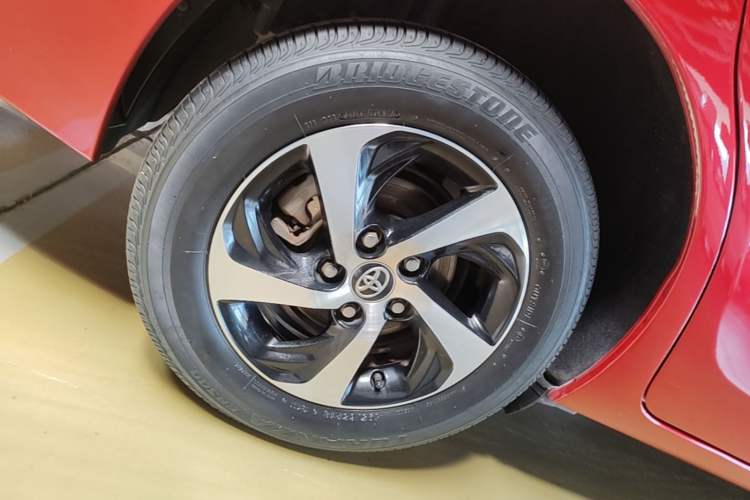 Used Toyota Levin 2017 Revised 185T CVT Elite Edition China V Standard Right Rear Wheel Hub
