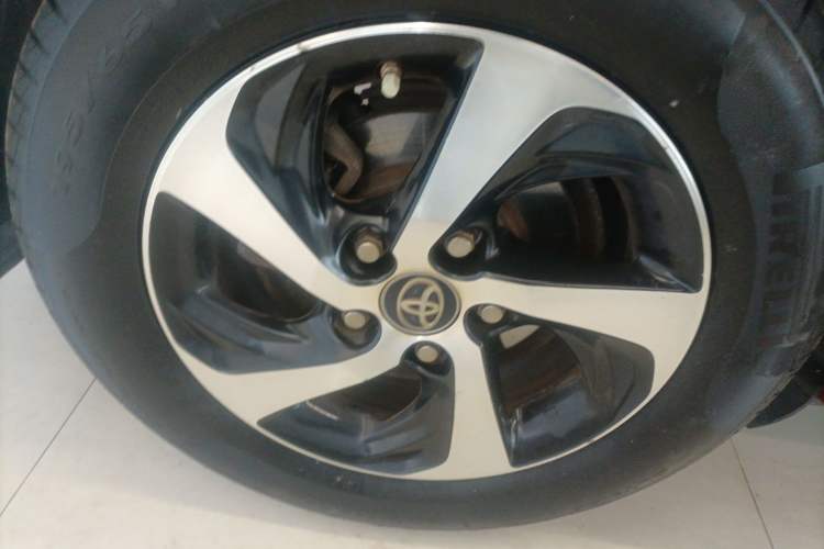 Used Toyota Levin 2017 Revised 185T CVT Elite Edition China V Standard Right Rear Wheel Hub