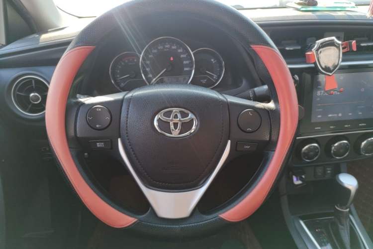 Used Toyota Levin 2017 Revised 185T CVT Elite Edition China V Standard Steering Wheel