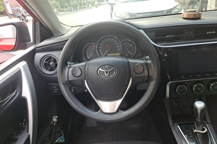 Used Toyota Levin 2017 Revised 185T CVT Elite Edition China V Standard Steering Wheel