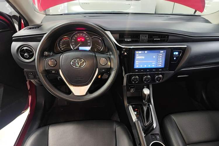 Used Toyota Levin 2017 Revised 185T CVT Elite Edition China V Standard Steering Wheel