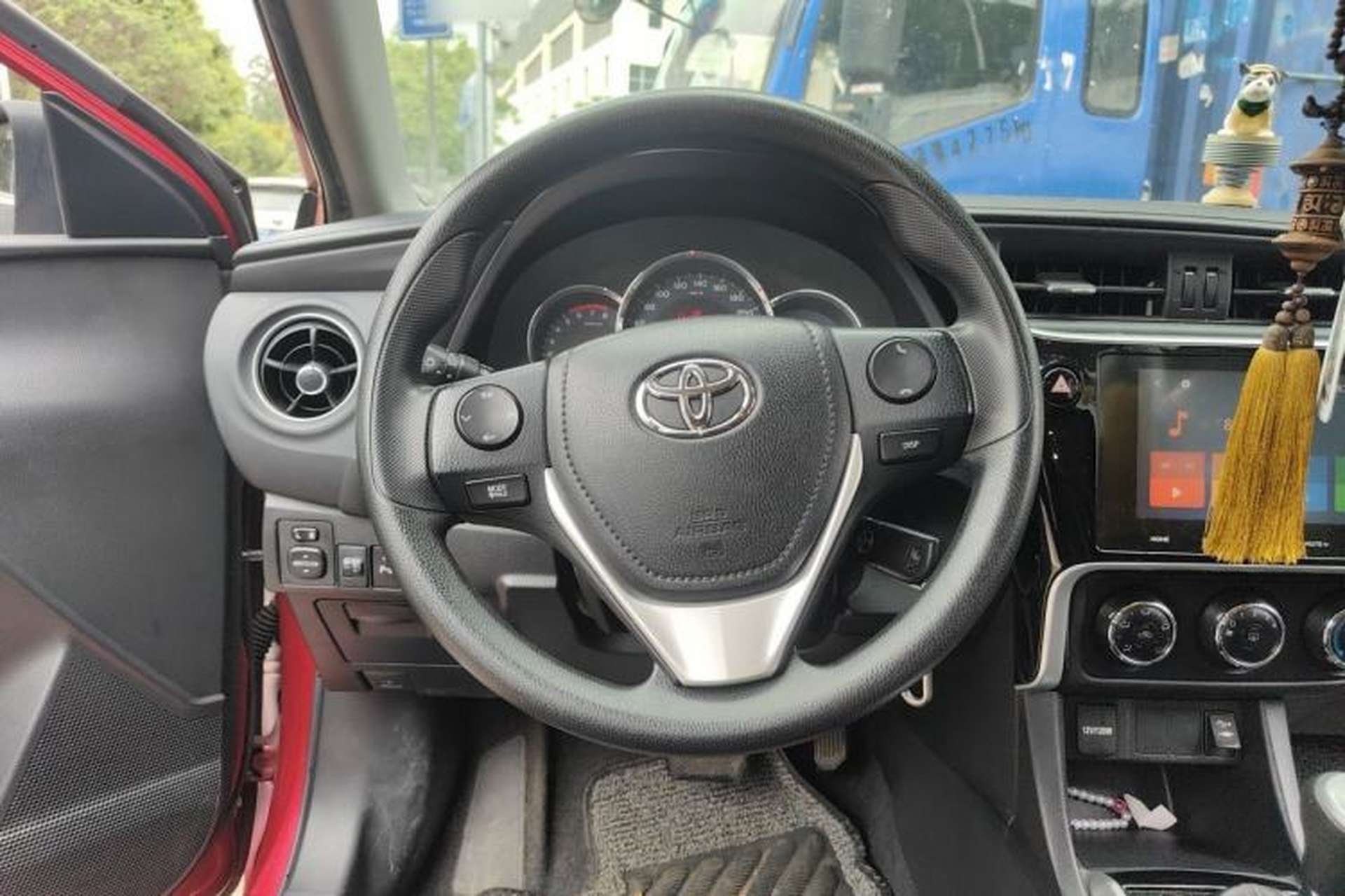 Used Toyota Levin 2017 Revised 185T CVT Elite Edition China V Standard Steering Wheel