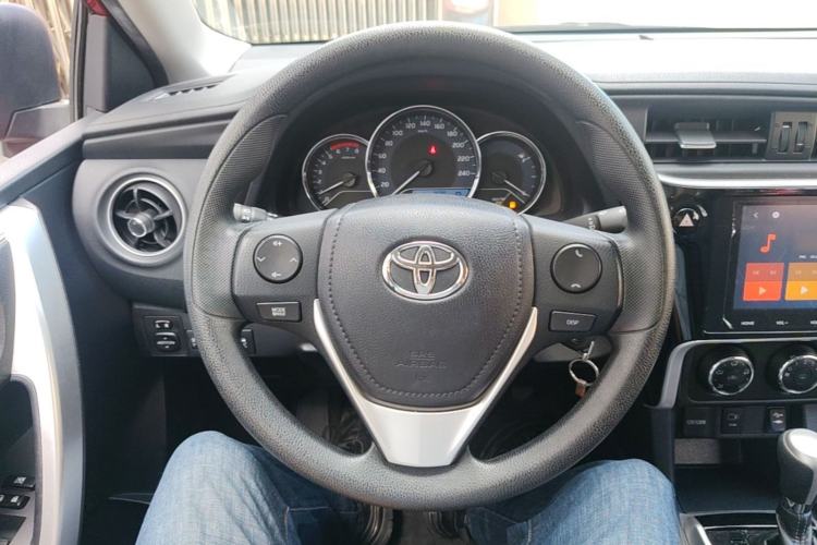 Used Toyota Levin 2017 Revised 185T CVT Elite Edition China V Standard Steering Wheel