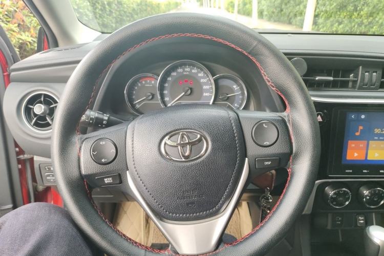 Used Toyota Levin 2017 Revised Version 185T CVT Elite Edition China VI Standard Steering Wheel