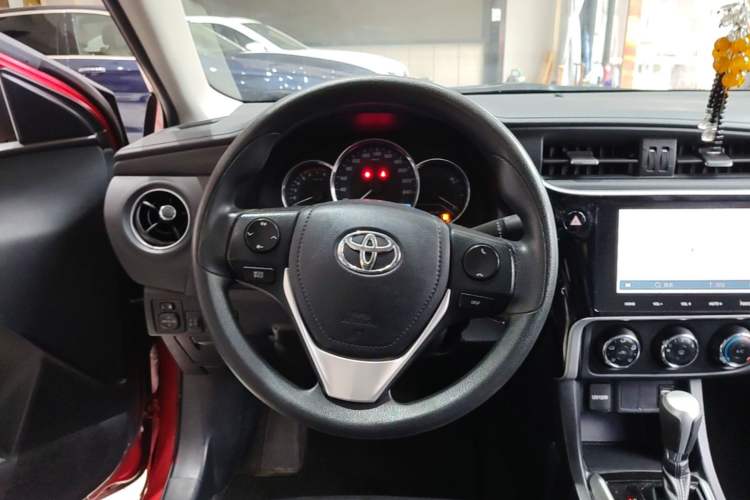 Used Toyota Levin 2017 Revised 185T CVT Elite Edition China V Standard Steering Wheel