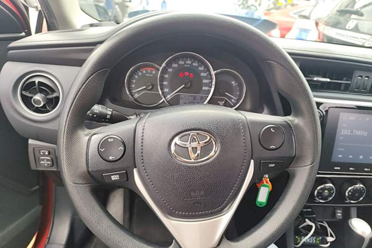 Used Toyota Levin 2017 Revised 185T CVT Elite Edition China V Standard Steering Wheel