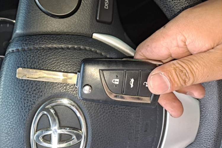 Used Toyota Levin 2017 Revised 185T CVT Elite Edition China V Standard Vehicle Key