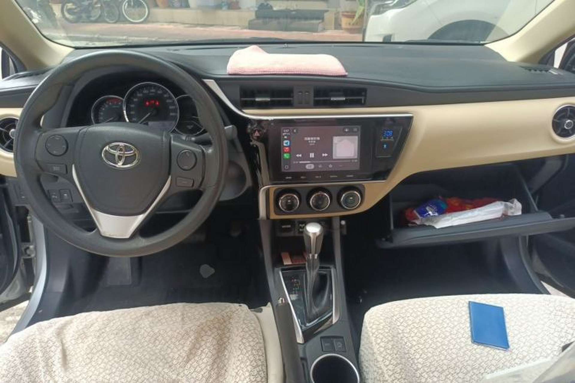 Used Toyota Levin 2017 Revised 185T CVT Elite Edition China V Standard Center Console
