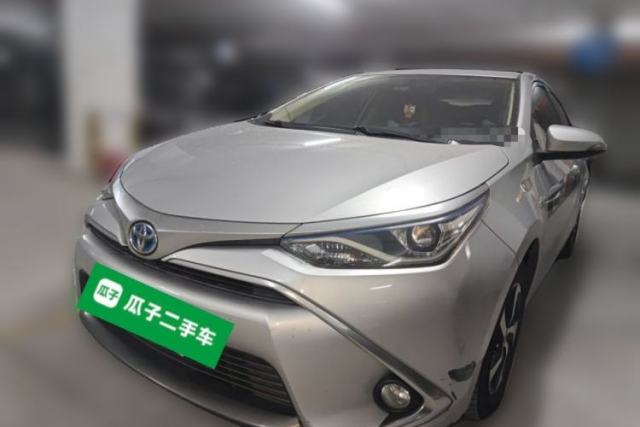 Ojetý Toyota Levin 2017 Revised Dual-Engine 1.8H GS E-CVT Elite Sunroof Version China V Standard