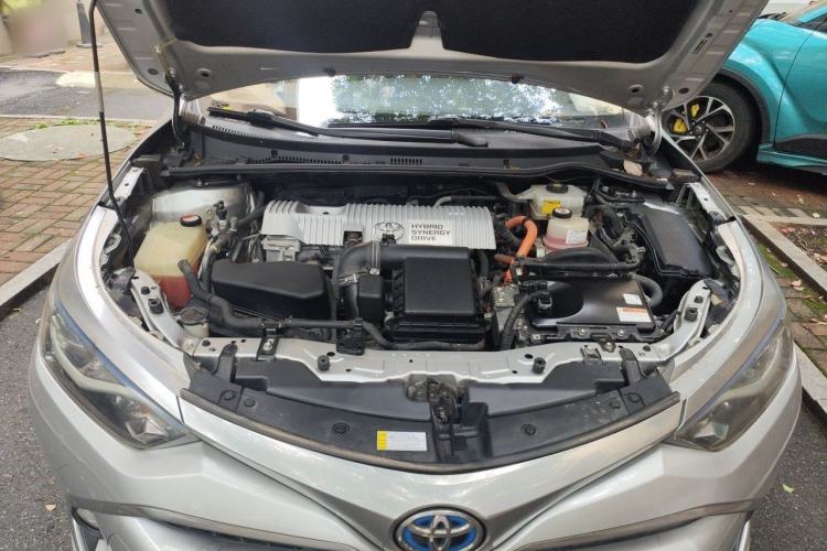 Used Toyota Levin 2017 Revised Dual-Engine 1.8H GS E-CVT Elite Sunroof Version China V Standard Engine Bay