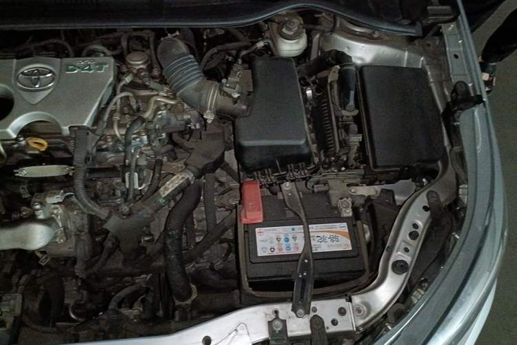 Used Toyota Levin 2017 Revised Version 185T CVT New Sharp Edition China VI Standard Engine Bay Left