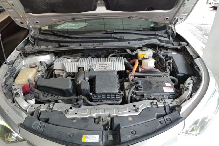 Used Toyota Levin 2017 Revised Dual-Engine 1.8H GS E-CVT Elite Sunroof Version China V Standard Engine Bay