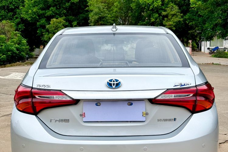 Used Toyota Levin 2017 Revised Dual-Engine 1.8H GS E-CVT Elite Sunroof Version China V Standard Exterior 9
