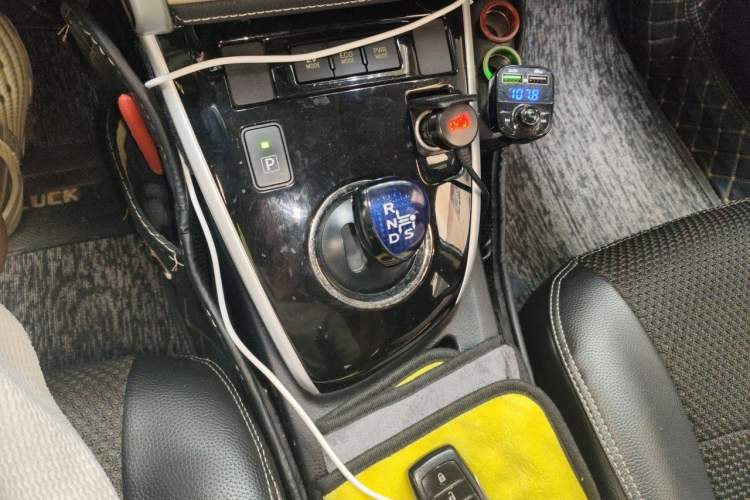 Used Toyota Levin 2017 Revised Dual-Engine 1.8H GS E-CVT Elite Sunroof Version China V Standard Gear Lever