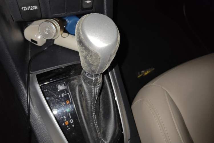 Used Toyota Levin 2017 Revised 185T CVT Elite Edition China V Standard Gear Lever