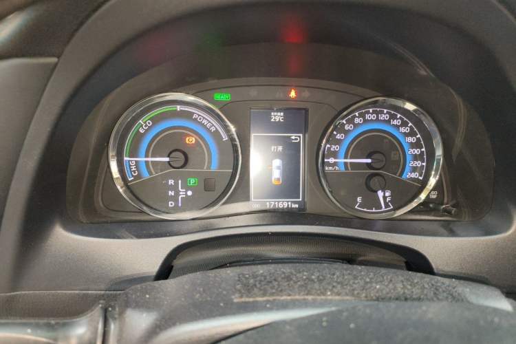 Used Toyota Levin 2017 Revised Dual-Engine 1.8H GS E-CVT Elite Sunroof Version China V Standard Instrument Cluster