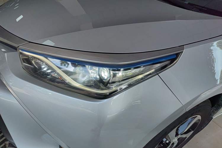 Used Toyota Levin 2017 Revised Dual-Engine 1.8H GS E-CVT Elite Sunroof Version China V Standard Left Front Headlight