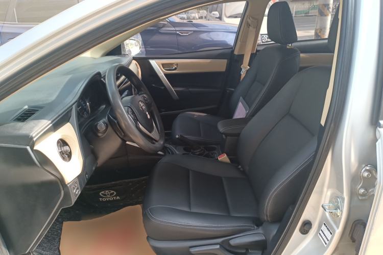 Used Toyota Levin 2017 Revised Dual-Engine 1.8H GS E-CVT Elite Sunroof Version China VI Standard Left Front Seat