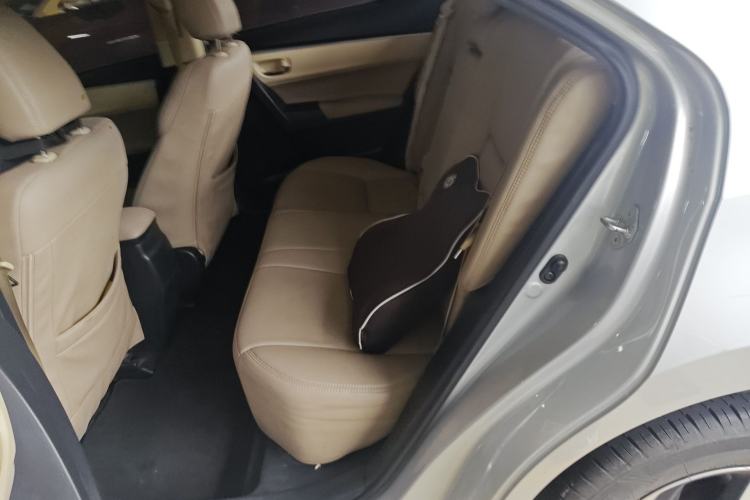 Used Toyota Levin 2017 Revised 185T CVT Elite Edition China V Standard Left Rear Seat